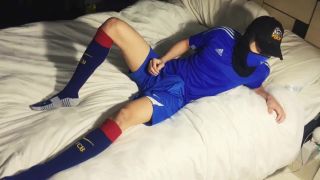 One Football Jock Post-game Jerkoff: Cumming on Football Kit Infiel - 1