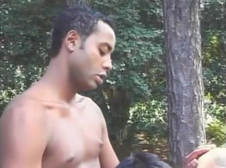 Lezbi Interracial Fuck In The Woods - Julia Reaves Daring - 1