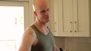 MadThumbs Bald hunk gets his ass licked and fucked before leaving CamDalVivo - 1
